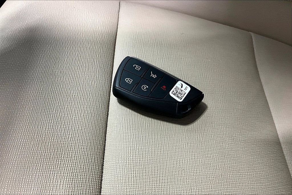 Used 2025 Buick Enclave Preferred w/ Power Package FWD image 10