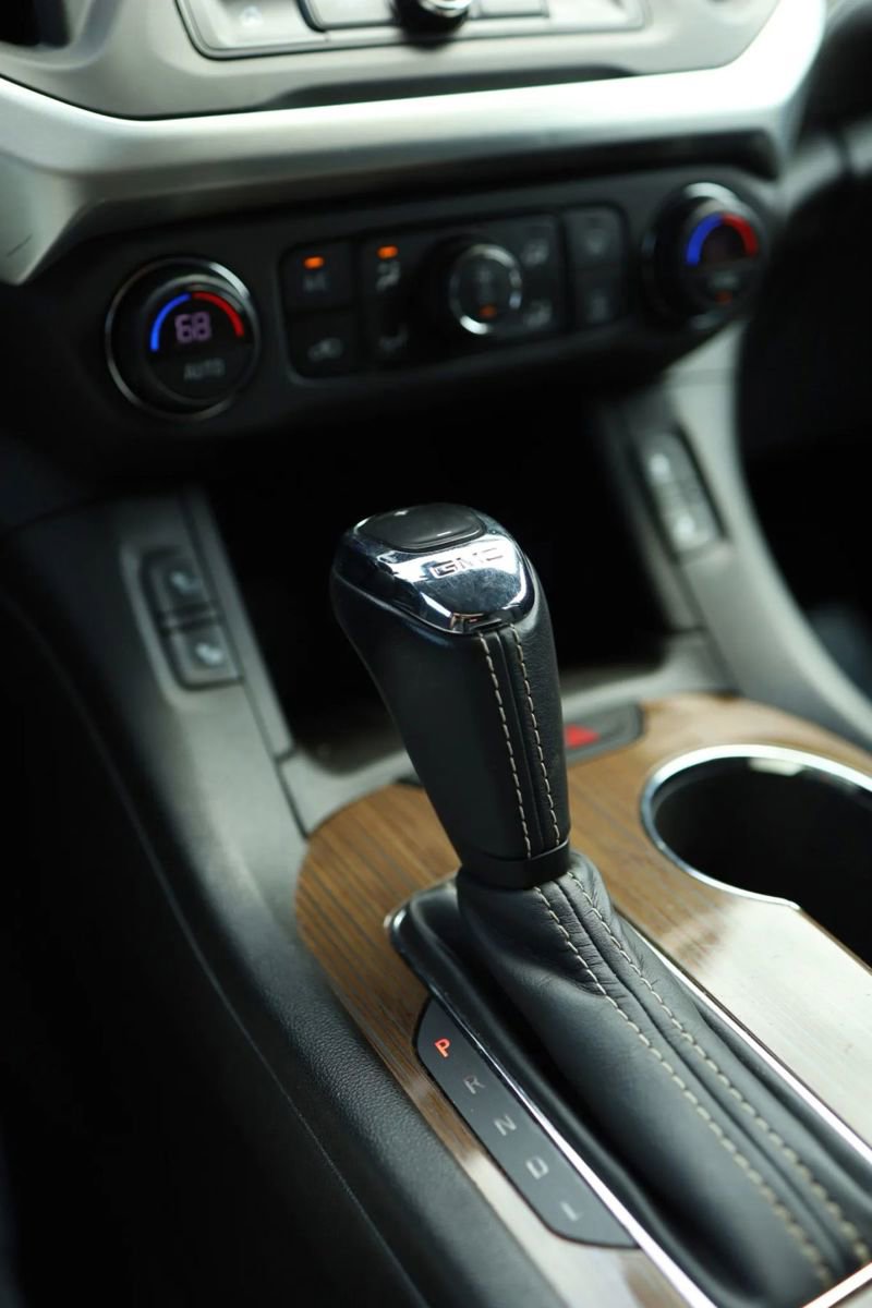 Used 2018 GMC Acadia SLE w/ LPO, Black Accent Package image 20