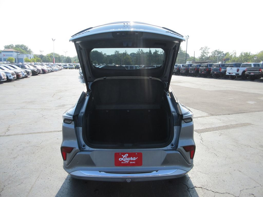 Used 2024 Buick Envista Sport Touring FWD image 7