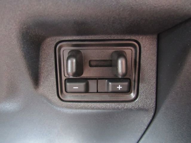 Used 2025 Ford Expedition Active image 49