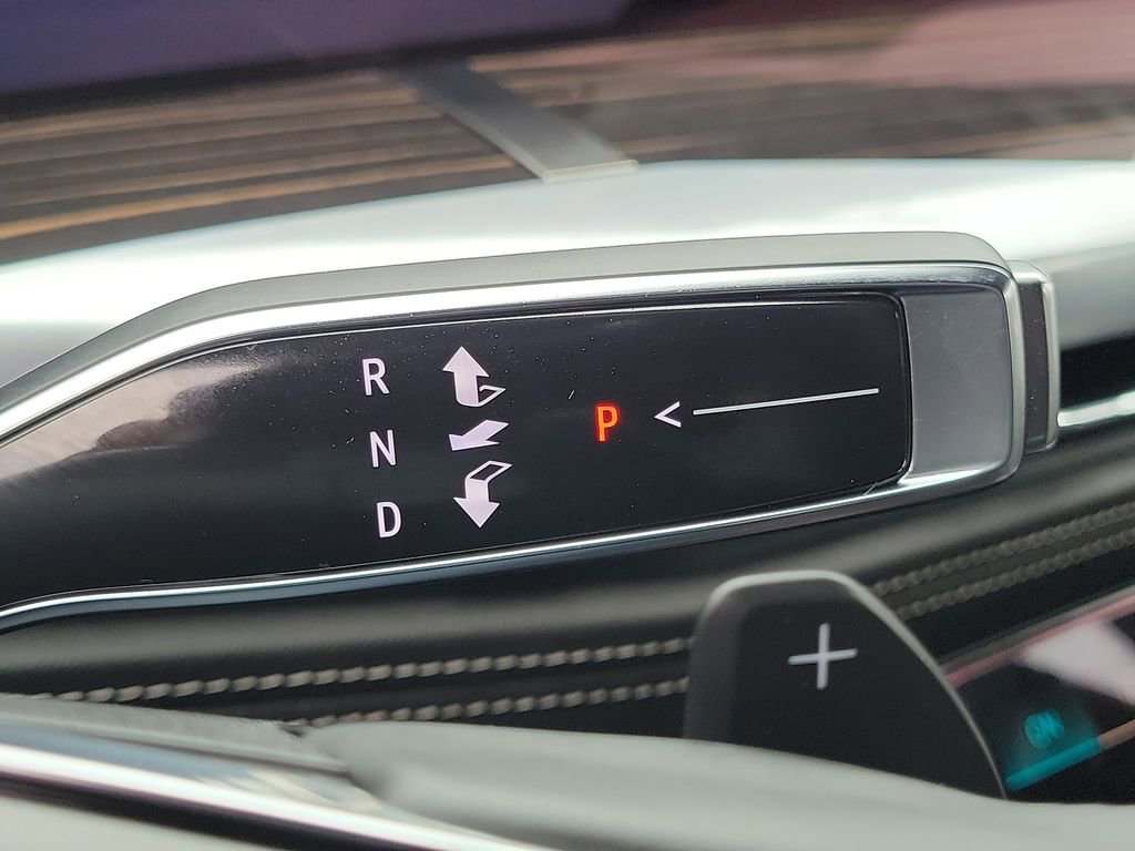 Used 2025 Cadillac Escalade ESV Premium Luxury image 15