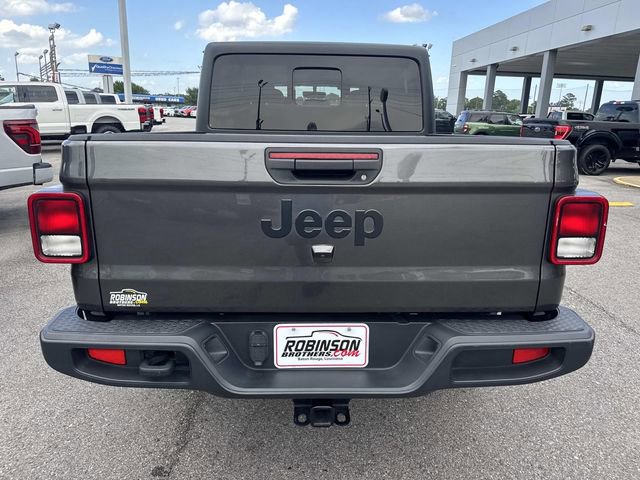 Used 2023 Jeep Gladiator Sport AWD/4WD image 6