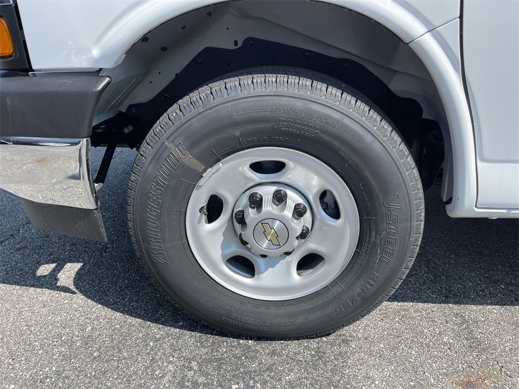 New 2025 Chevrolet Express 2500 w/ Driver Convenience Package image 6