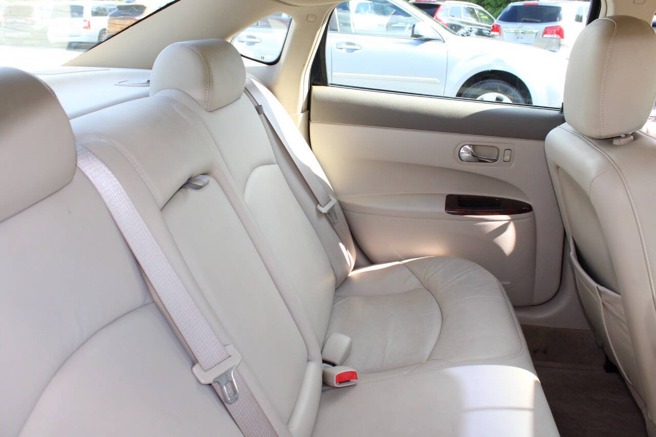 Used 2007 Buick LaCrosse CXL FWD image 16