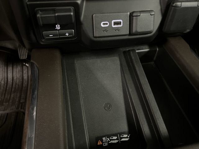 Certified 2021 GMC Sierra 1500 Denali w/ Denali Ultimate Package AWD/4WD image 36