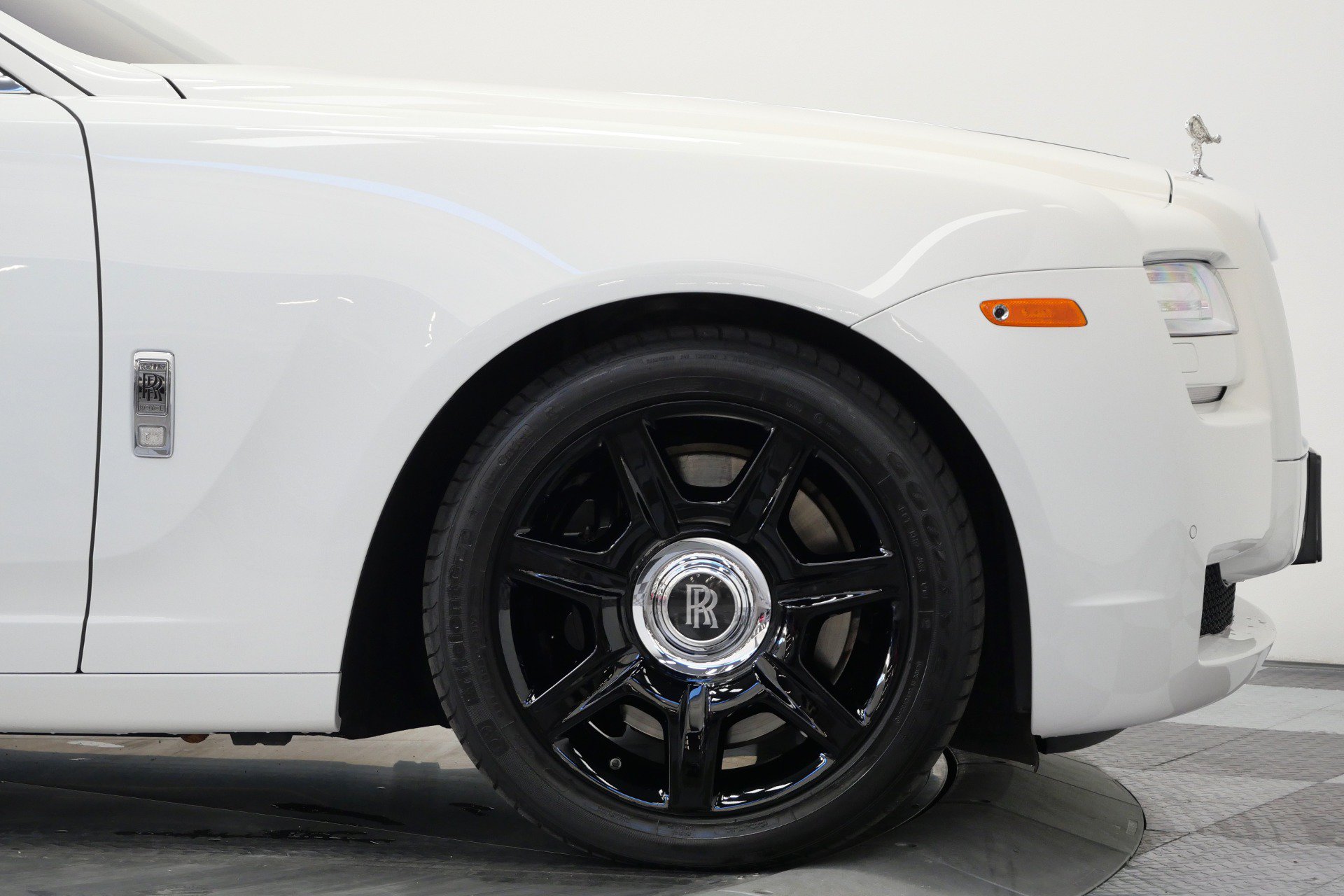 Used 2013 Rolls-Royce Ghost RWD image 54