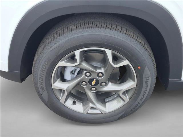 New 2026 Chevrolet Trax LT w/ Driver Confidence Package FWD image 10