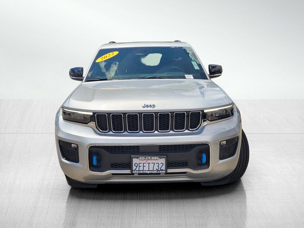 Used 2022 Jeep Grand Cherokee Overland w/ Luxury Tech Group IV AWD/4WD image 2
