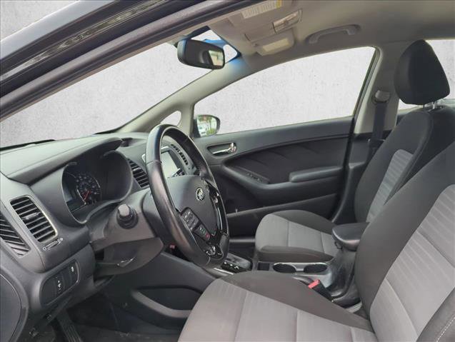 Used 2017 Kia Forte S FWD image 10