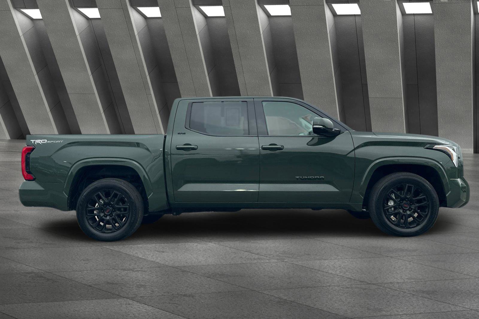 Used 2022 Toyota Tundra SR5 image 3