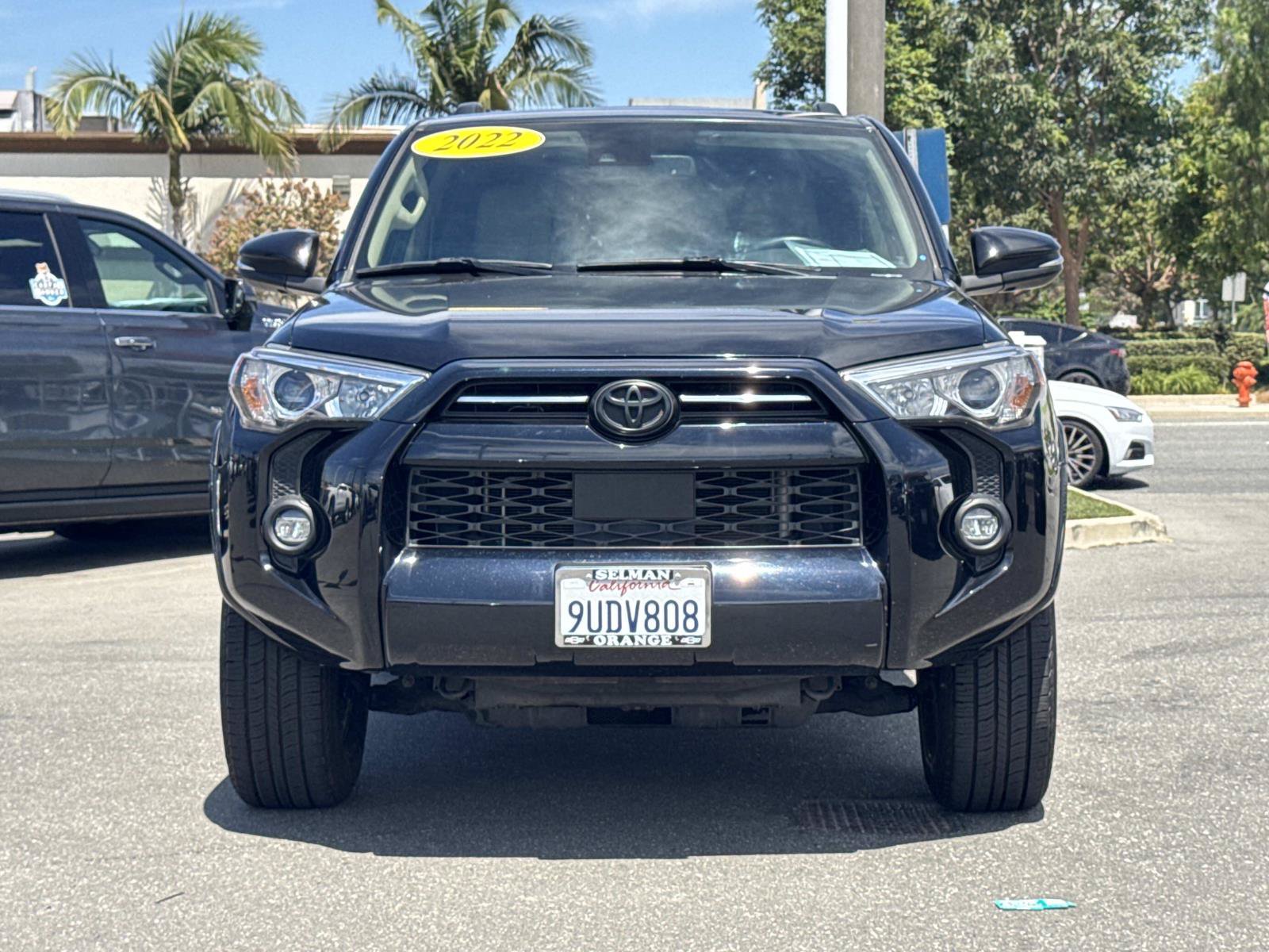Used 2022 Toyota 4Runner SR5 Premium w/ Moonroof Package RWD image 2