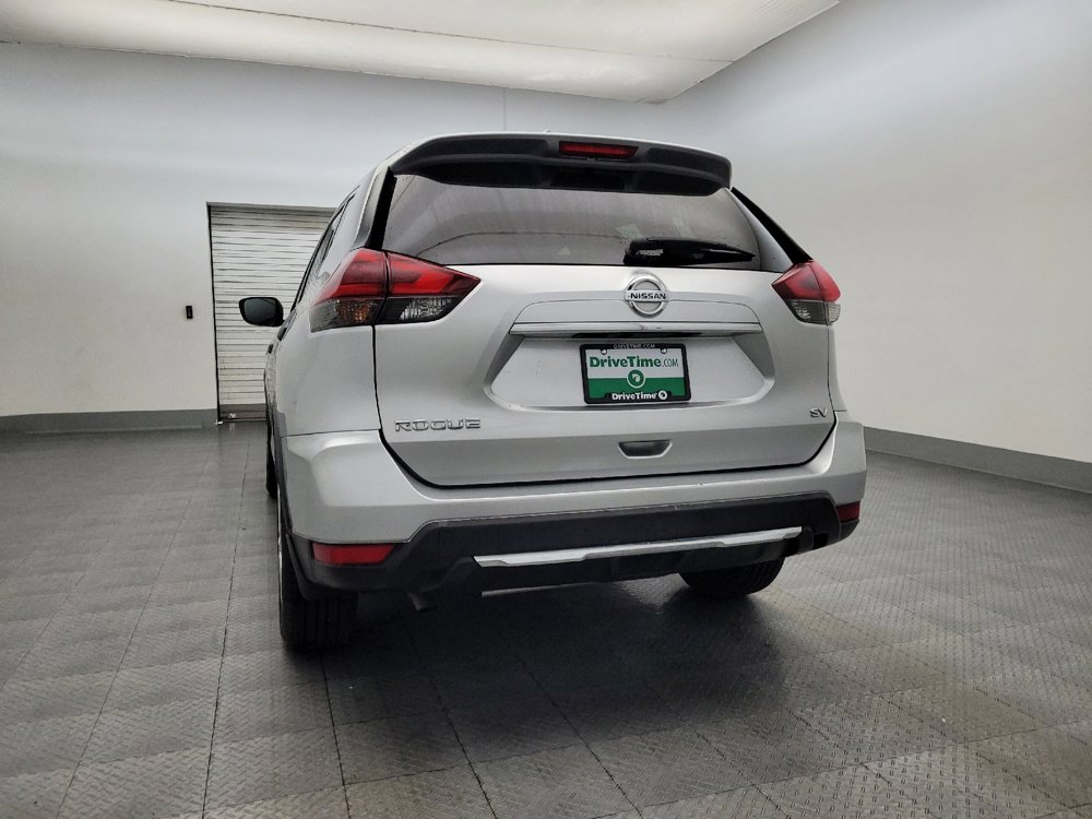 Used 2019 Nissan Rogue S image 6