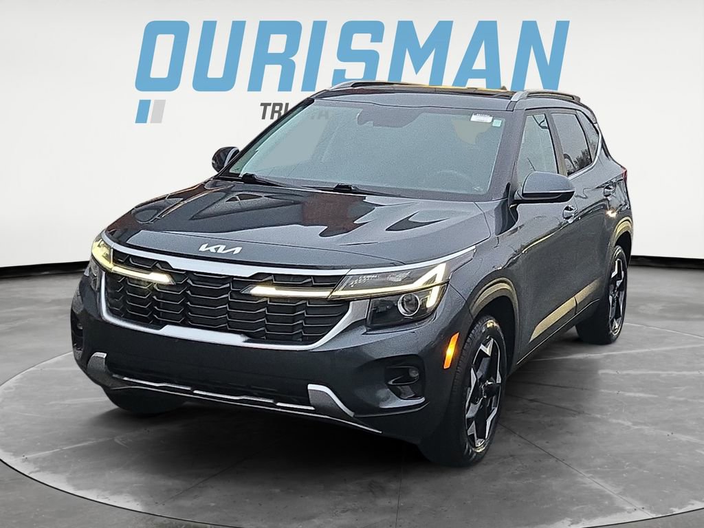 Used 2024 Kia Seltos EX image 2