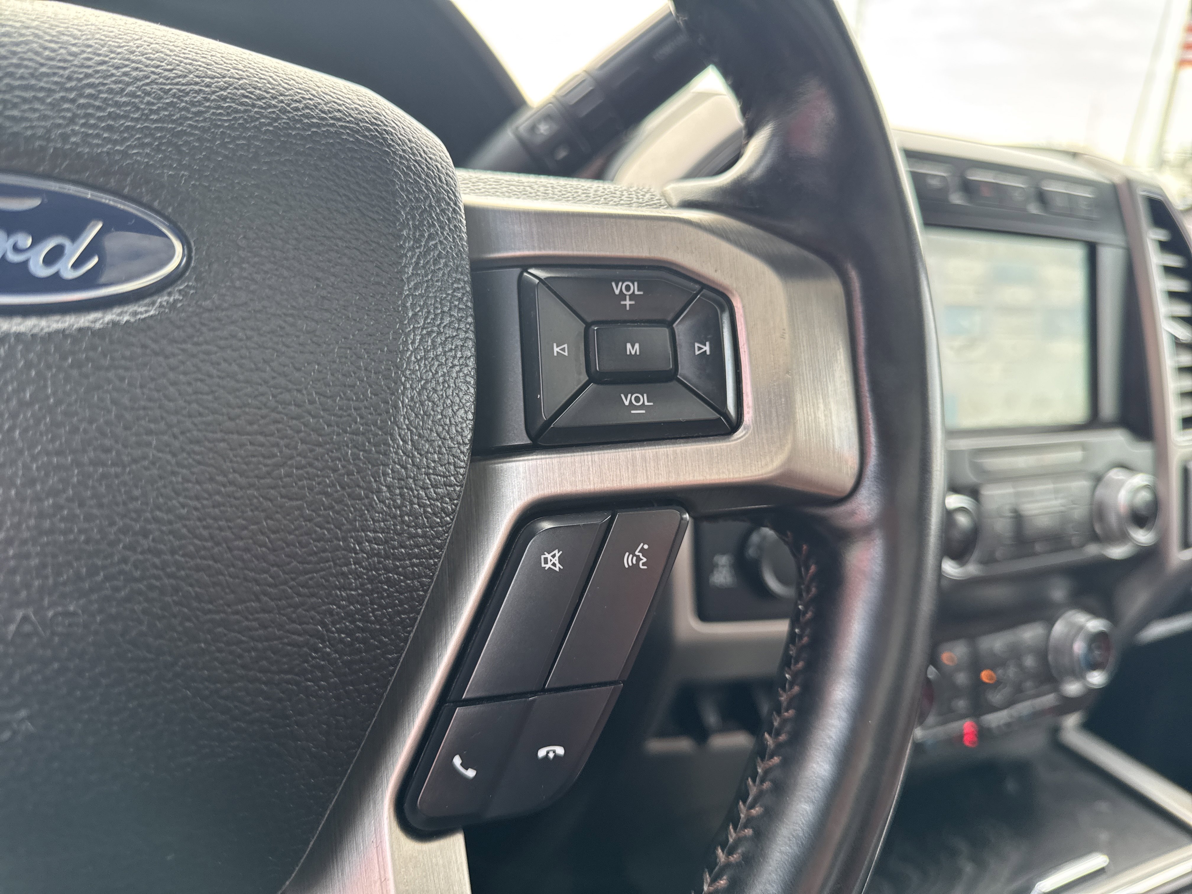 Used 2019 Ford F250 Platinum w/ Platinum Ultimate Package image 21