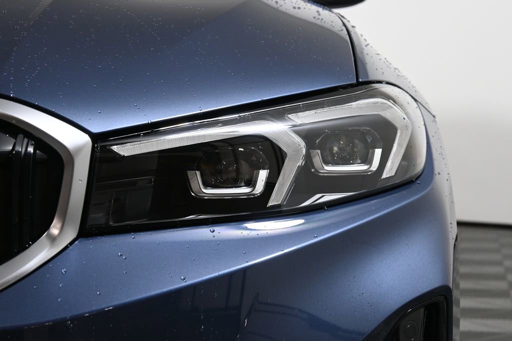 Used 2026 BMW 330i xDrive Sedan w/ Premium Package image 11