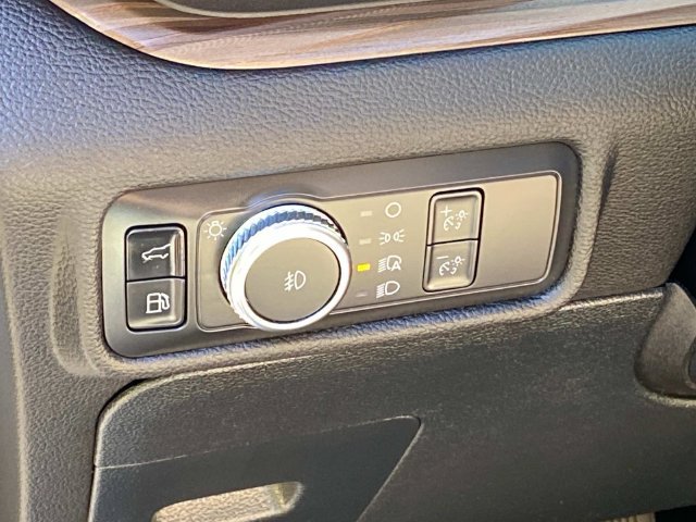 Used 2021 Ford Explorer Limited w/ Hybrid Equipment Group 310A RWD image 16