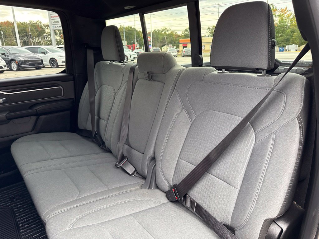 Used 2021 RAM 1500 Big Horn AWD/4WD image 32