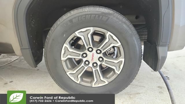 Used 2019 GMC Sierra 1500 SLT w/ X31 Off-Road Package AWD/4WD image 23