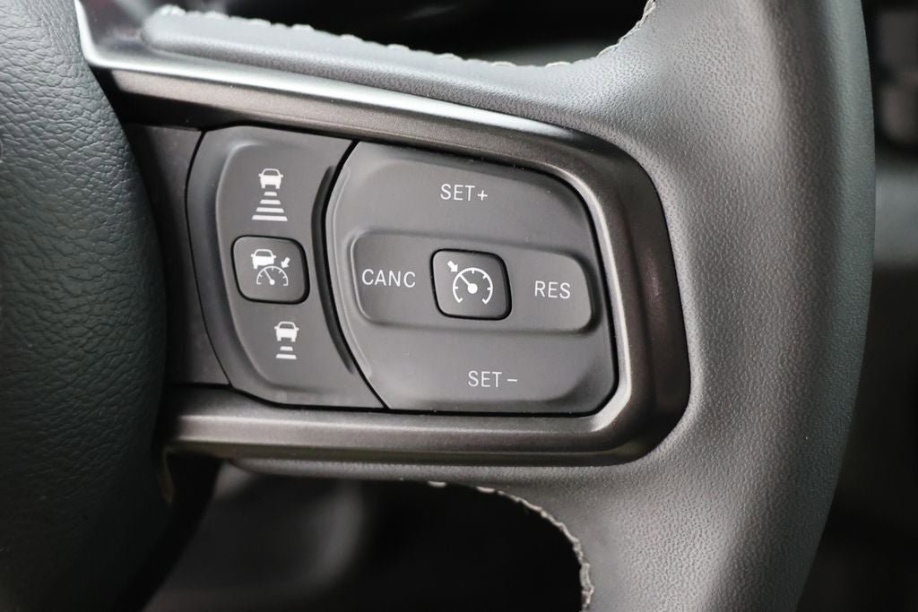 Used 2025 Jeep Wrangler Unlimited Sport AWD/4WD image 22