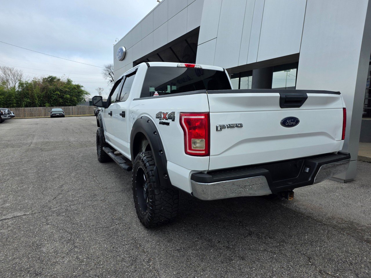 Used 2017 Ford F150 XLT image 4