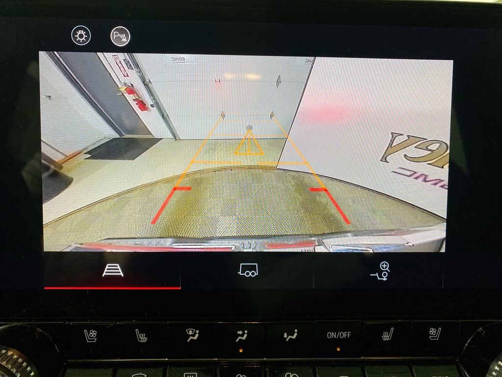 Certified 2023 GMC Canyon AT4 w/ AT4 Premium Package image 17