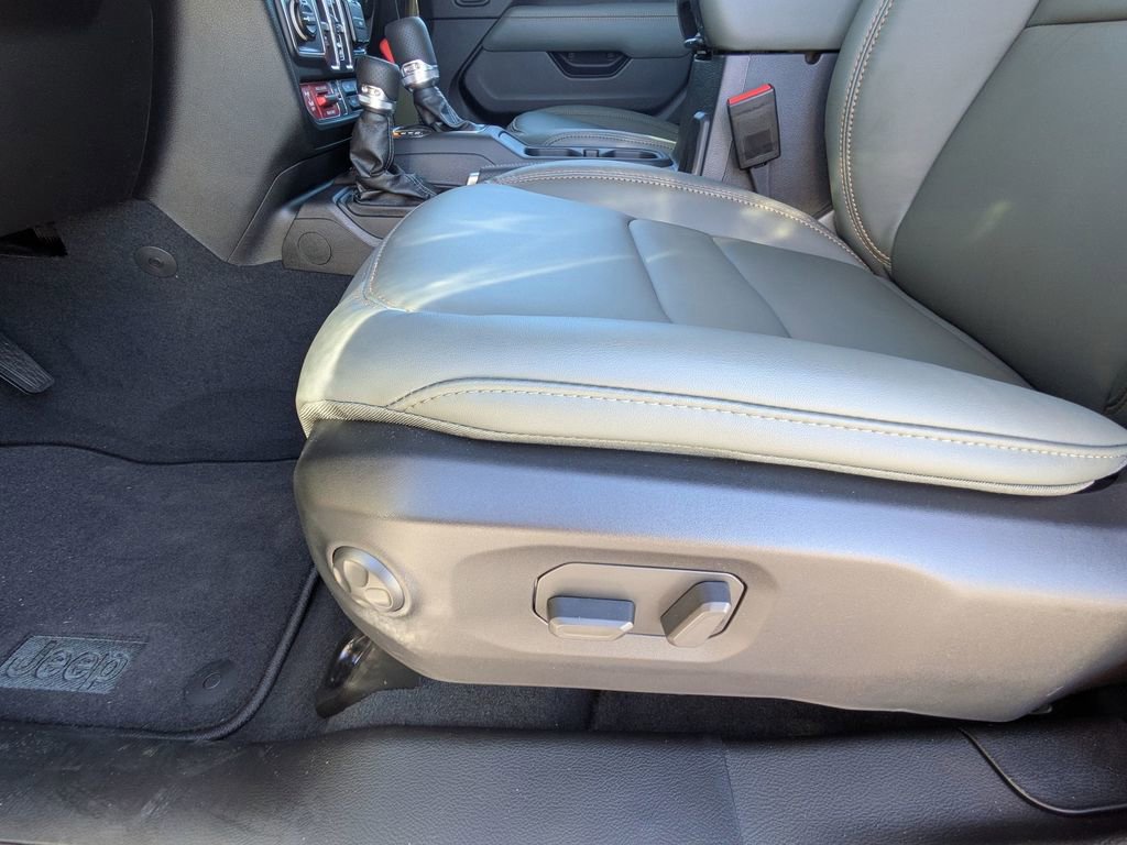 New 2026 Jeep Gladiator Mojave AWD/4WD image 16