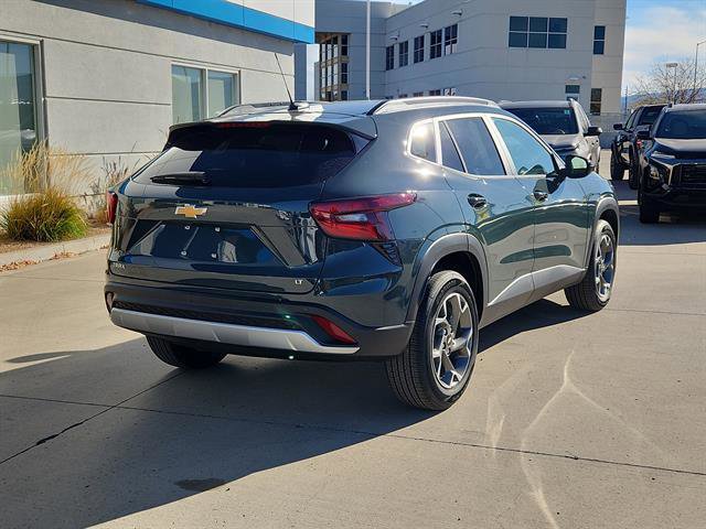 New 2026 Chevrolet Trax LT w/ Driver Confidence Package image 3