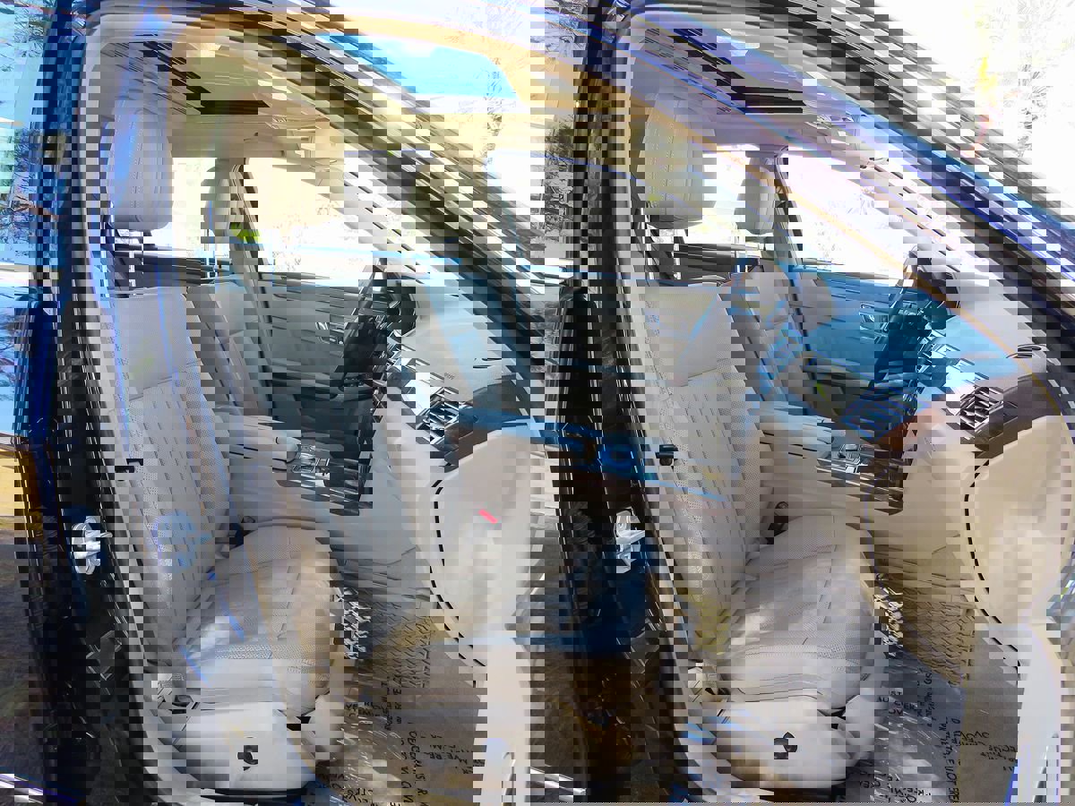 Used 2011 Mercedes-Benz E 550 Sport image 13