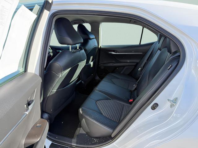 Used 2023 Toyota Camry SE FWD image 5