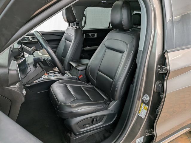Certified 2021 Ford Explorer XLT w/ Equipment Group 202A AWD/4WD image 12