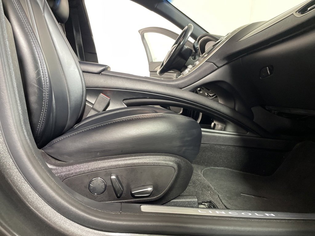 Used 2017 Lincoln MKZ Premiere image 24