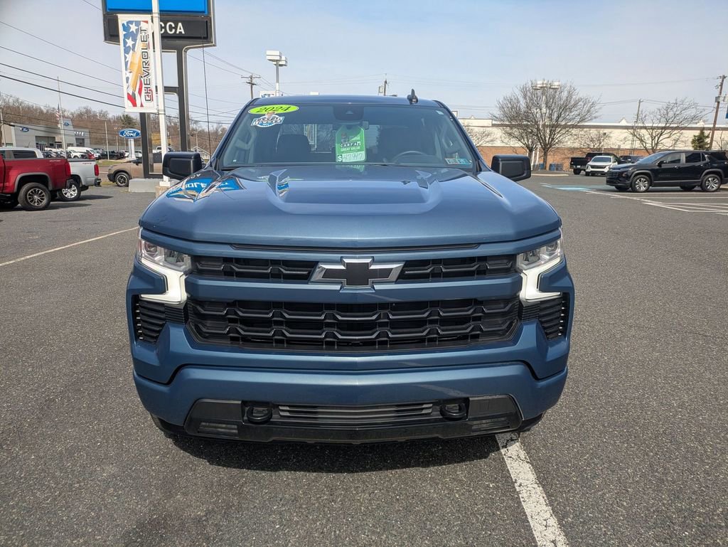 Used 2024 Chevrolet Silverado 1500 RST image 2