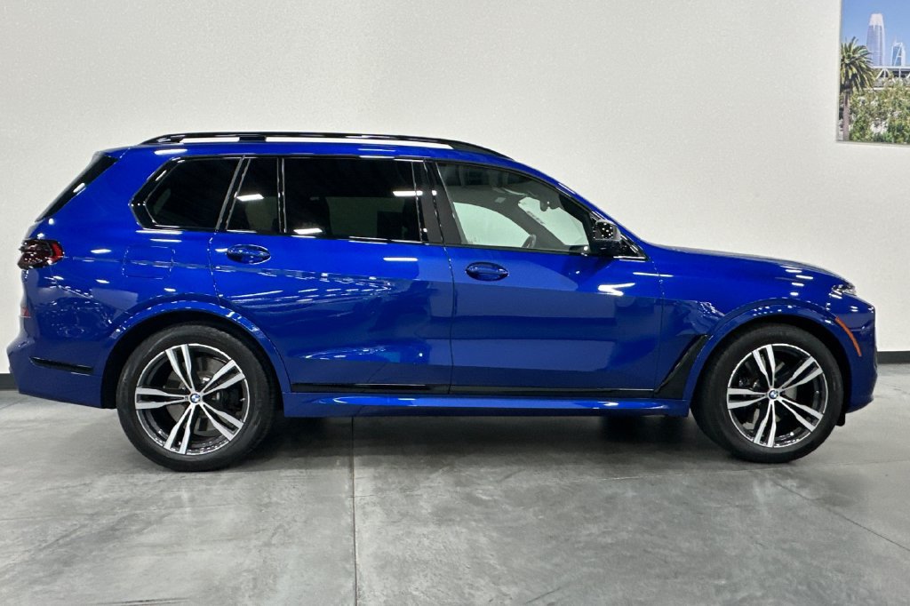 Certified 2025 BMW X7 M60i AWD/4WD image 3