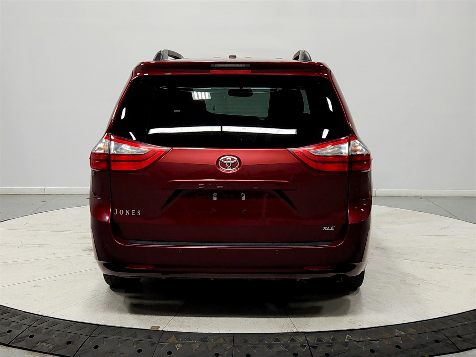 Used 2015 Toyota Sienna XLE Premium image 6