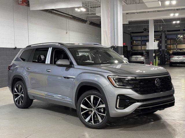 New 2026 Volkswagen Atlas SEL Premium R-Line image 2