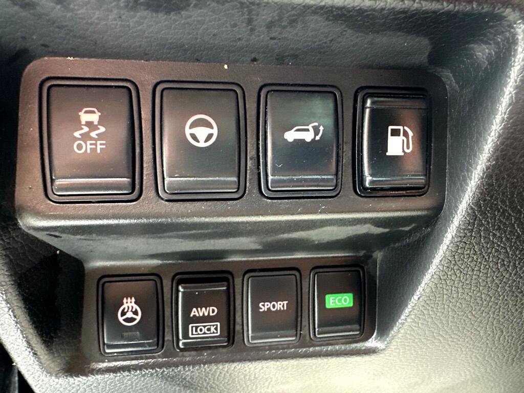 Used 2018 Nissan Rogue SL w/ Premium Package image 36