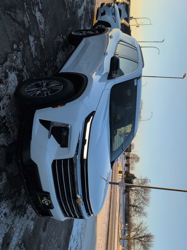 Used 2026 Chevrolet Traverse LT image 7