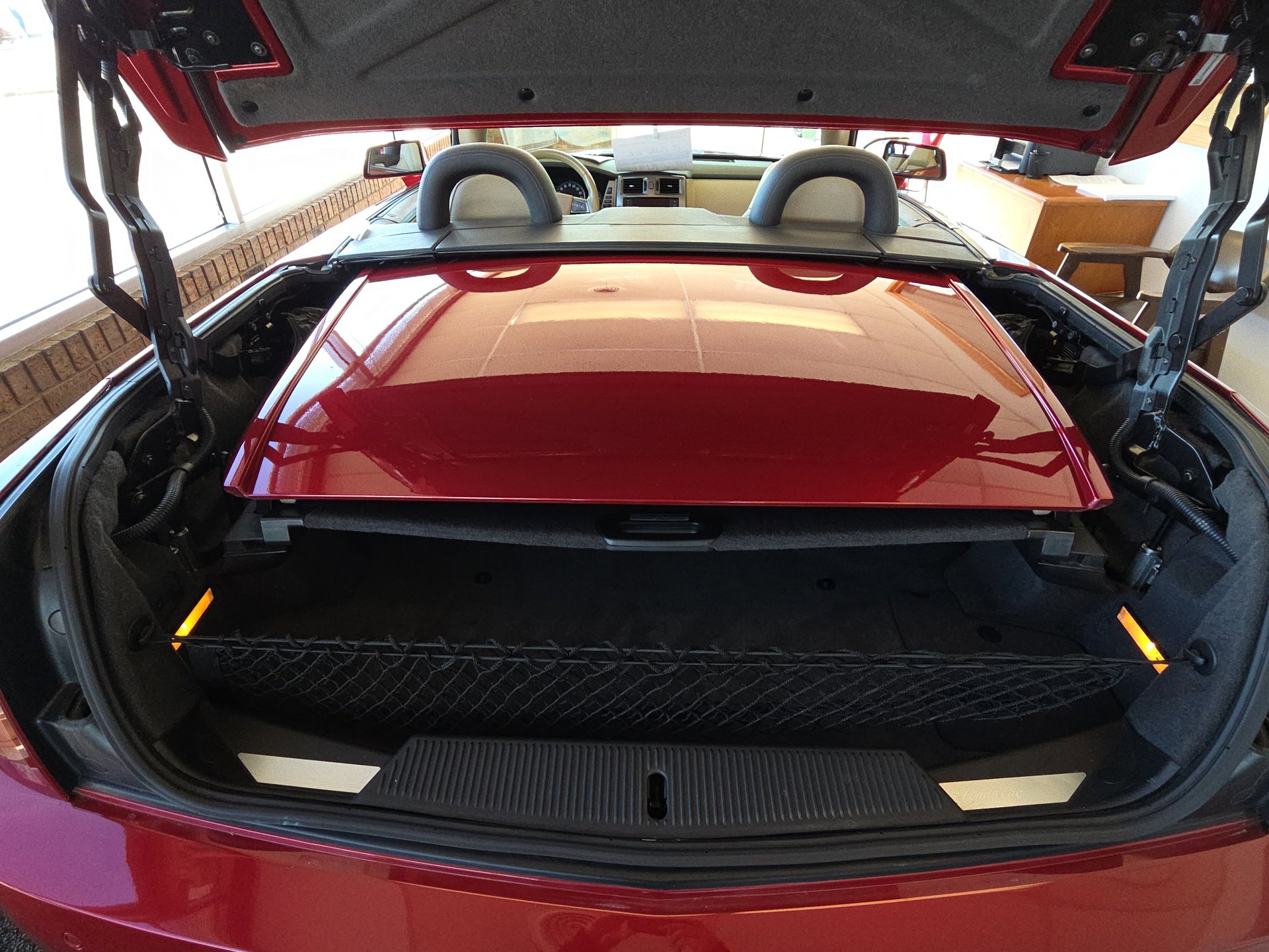 Used 2008 Cadillac XLR image 23