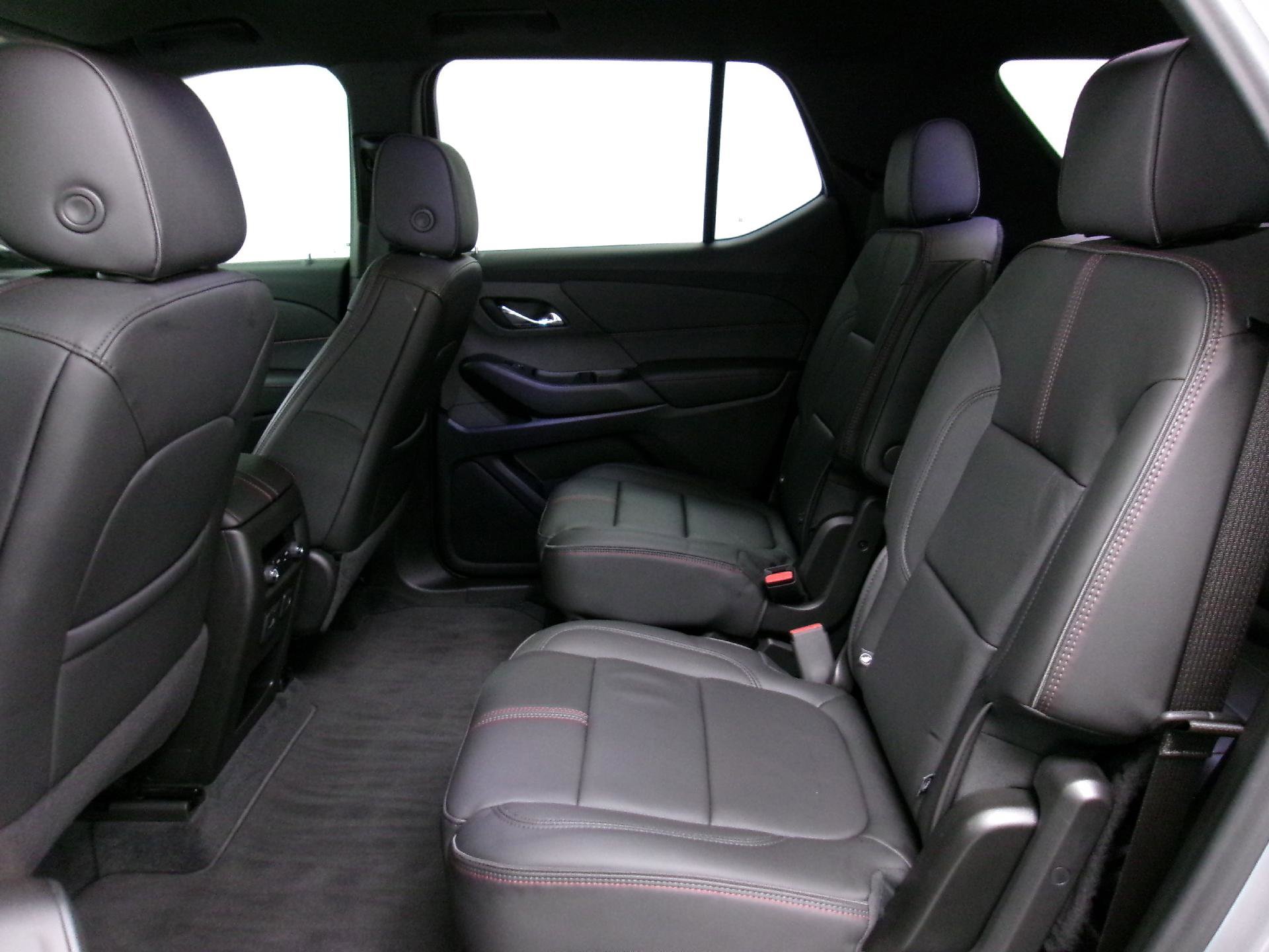 Certified 2023 Chevrolet Traverse RS image 10
