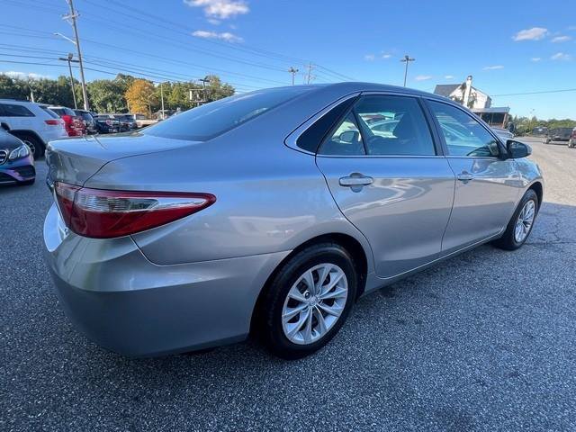 Used 2017 Toyota Camry LE FWD image 7