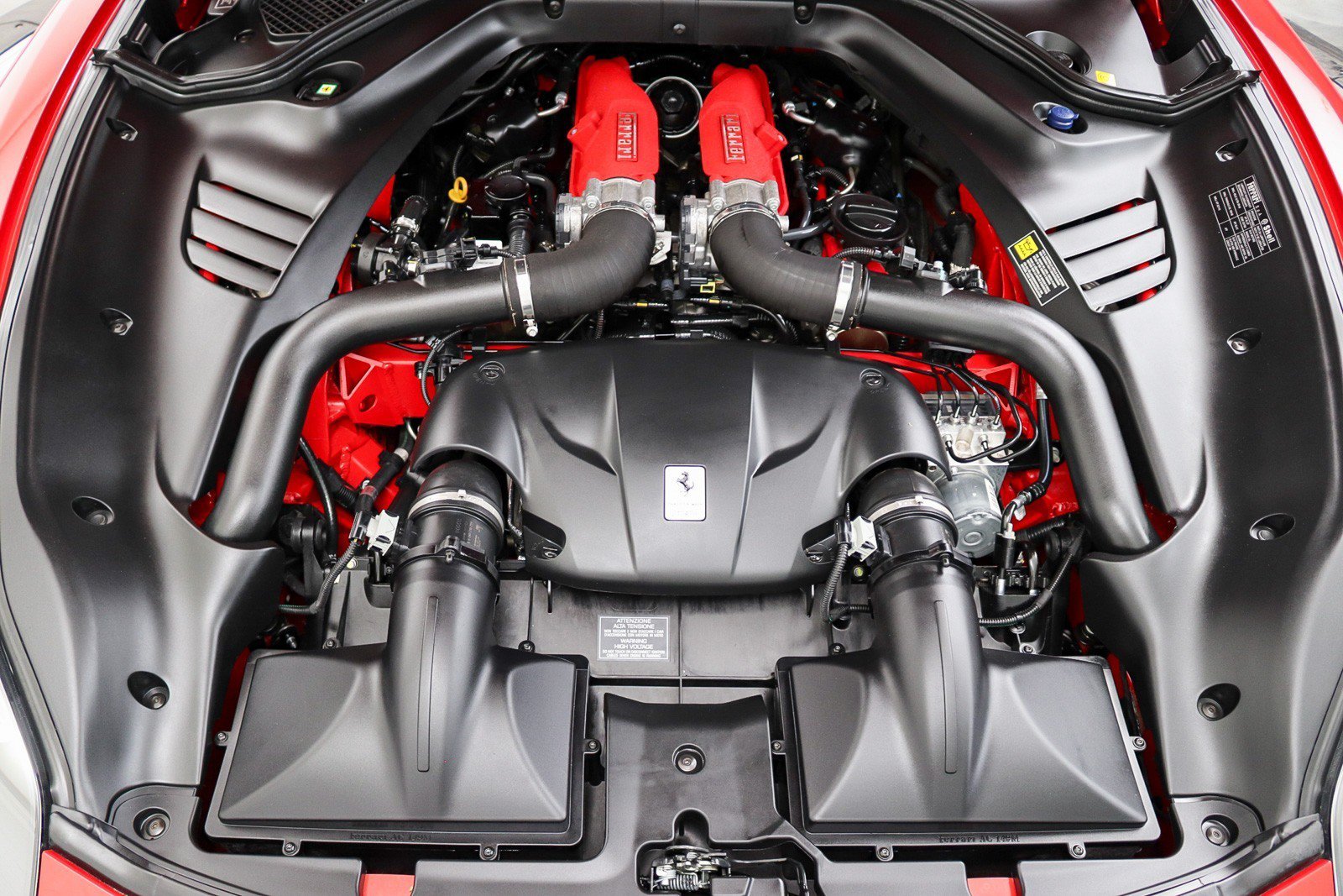 Used 2016 Ferrari California T RWD image 28