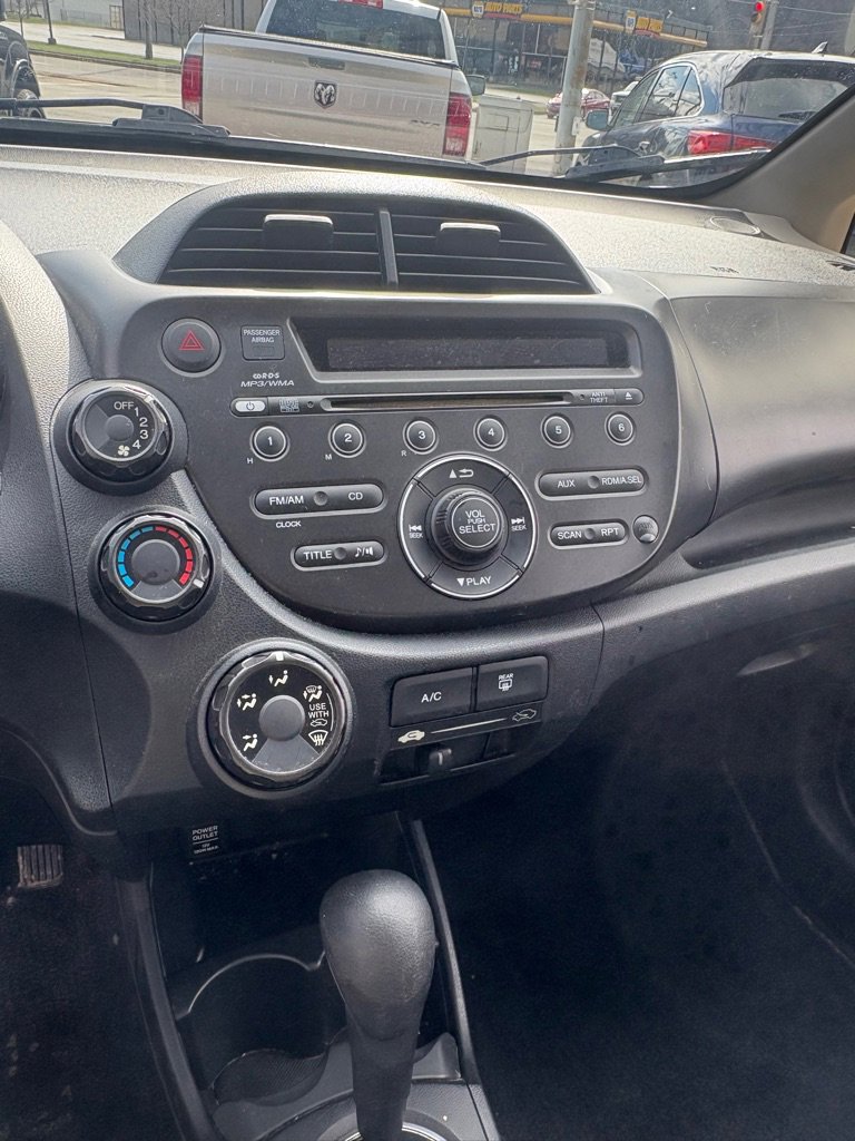 Used 2013 Honda Fit Sport image 6