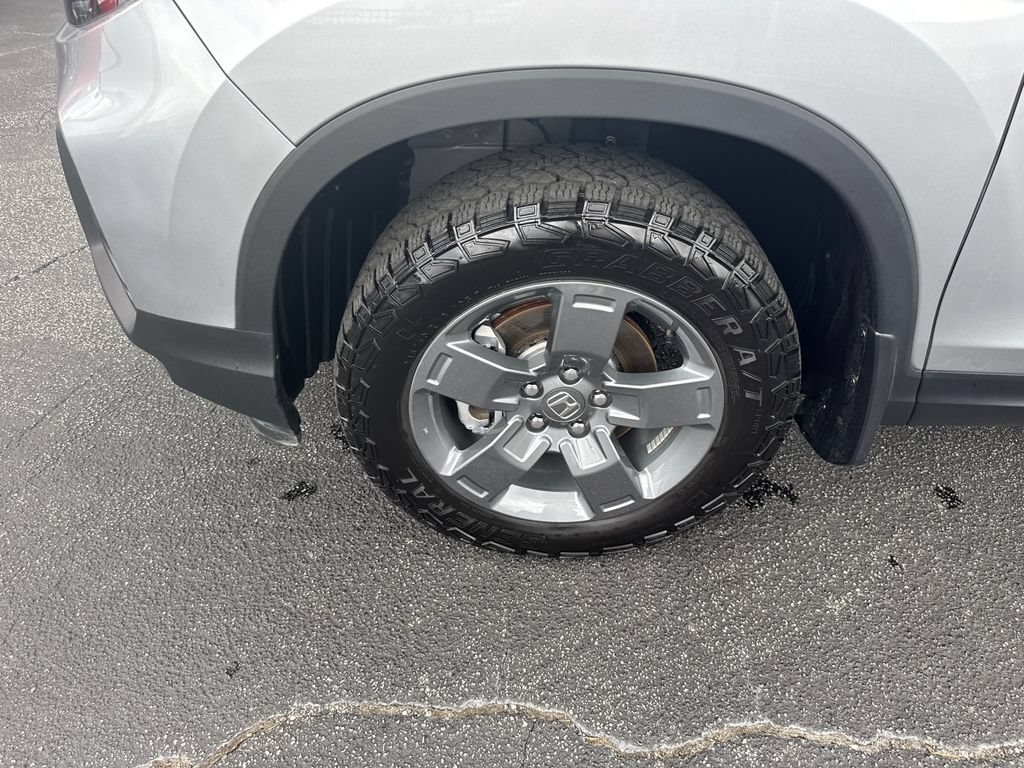Used 2025 Honda Ridgeline TrailSport image 12