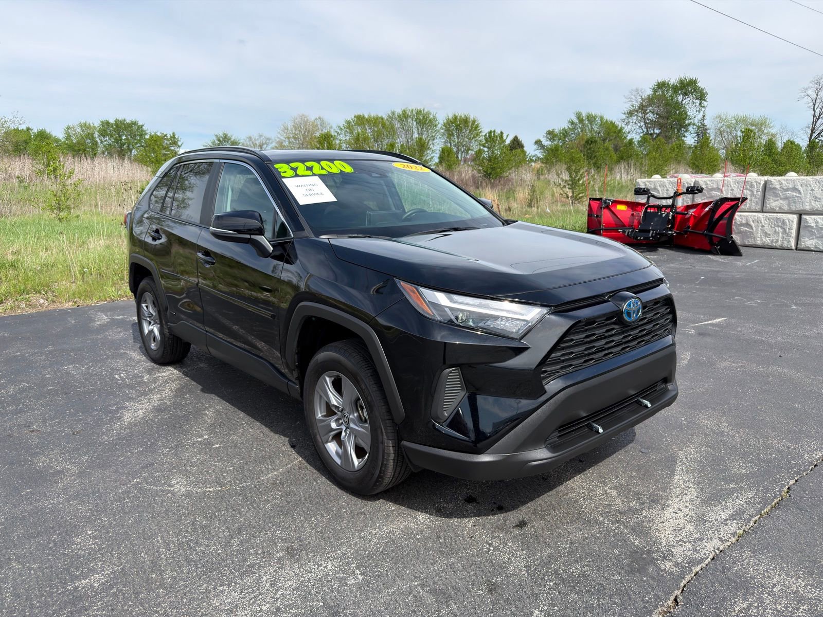 Used 2022 Toyota RAV4 XLE w/ Convenience Package image 8