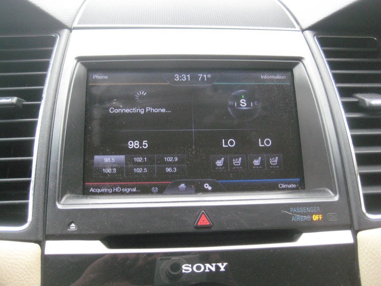 Used 2013 Ford Taurus Limited FWD image 12