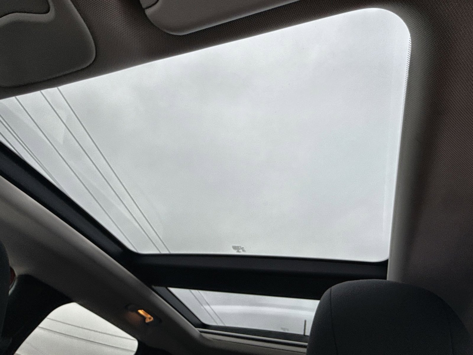 Used 2020 Jeep Renegade Latitude w/ Cold Weather Group image 23