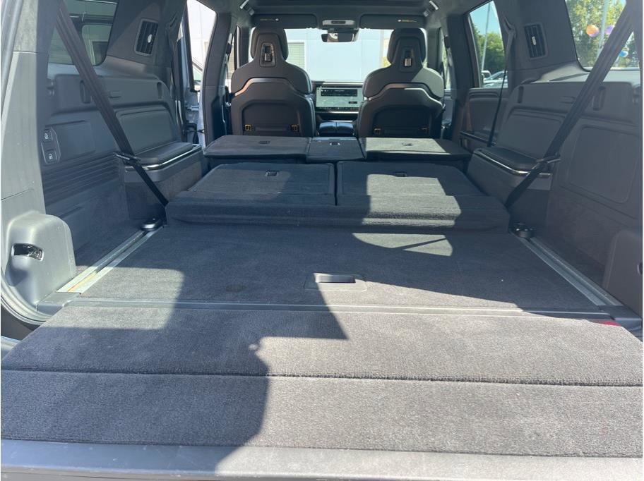 Used 2022 Rivian R1S Launch Edition image 16