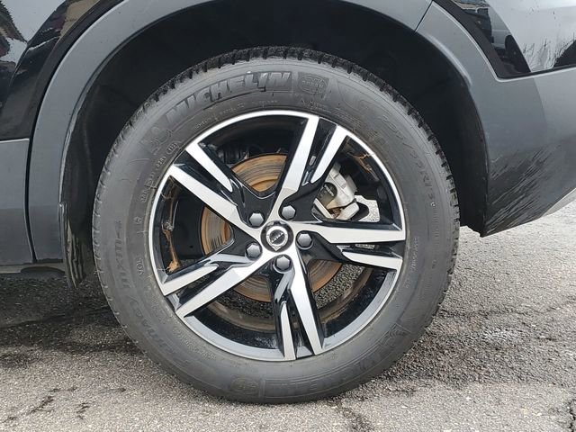 Used 2025 Volvo XC40 B5 Core image 33