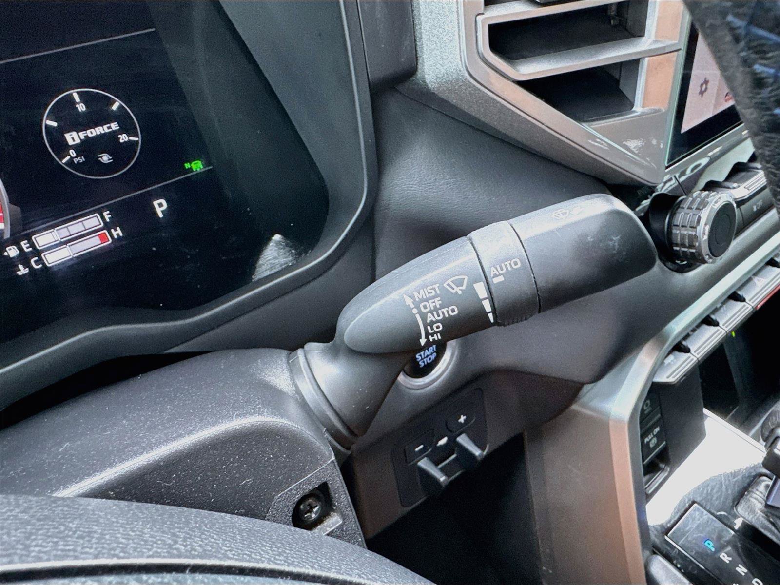 Used 2022 Toyota Tundra Platinum AWD/4WD image 6