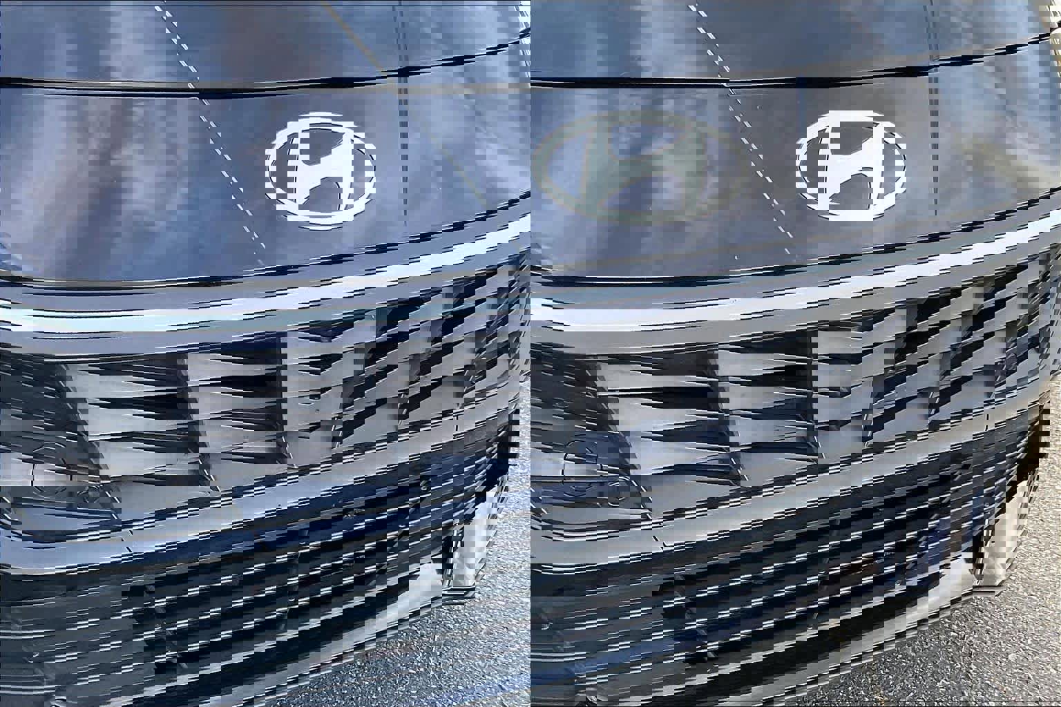 Used 2024 Hyundai Elantra SE image 31